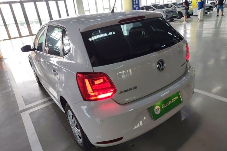 Used Volkswagen Polo 2016 1.4L Manual Fashion Model Rear Left 45 Deg