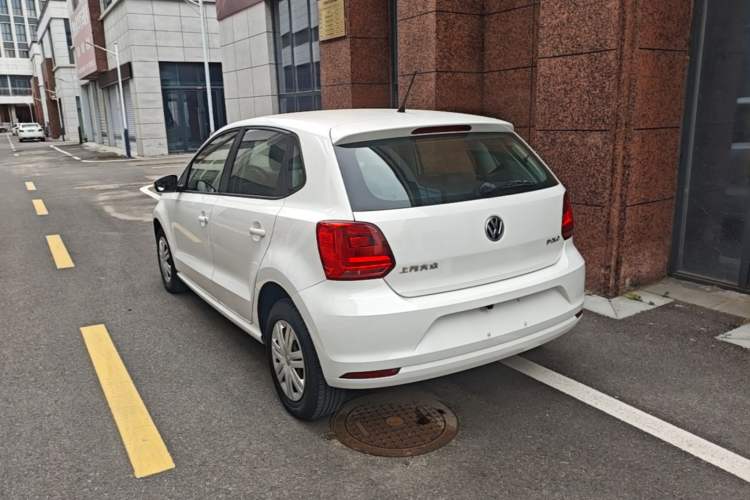 Used Volkswagen Polo 2016 1.4L Manual Fashion Model Rear Left 45 Deg