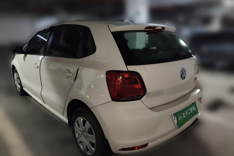Used Volkswagen Polo 2016 1.4L Manual Fashion Model Rear Left 45 Deg