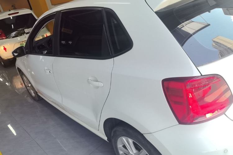 Used Volkswagen Polo 2016 1.6L Automatic Comfort Model Rear Left 45 Deg