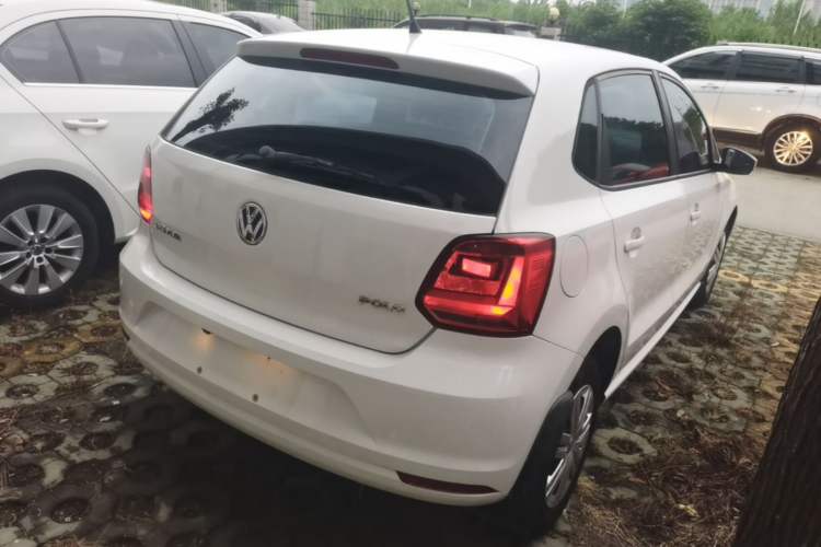 Used Volkswagen Polo 2016 1.4L Manual Fashion Model Rear Right 45 Deg