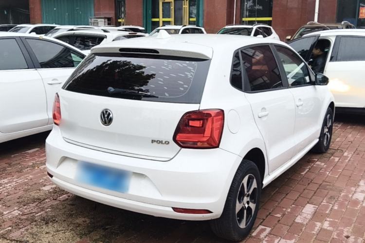 Used Volkswagen Polo 2016 1.4L Manual Fashion Model Rear Right 45 Deg