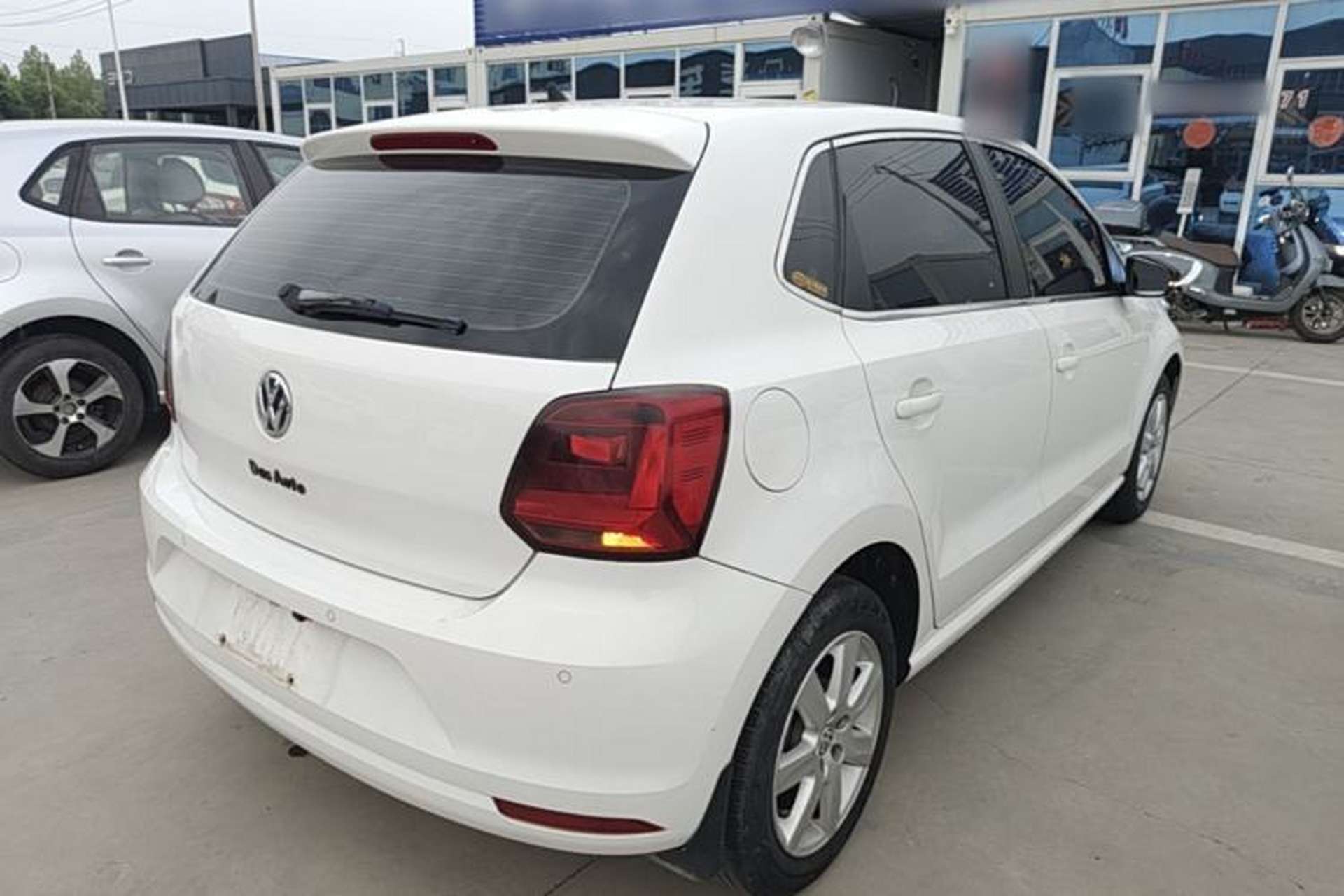 Used Volkswagen Polo 2016 1.6L Automatic Comfort Model Rear Right 45 Deg