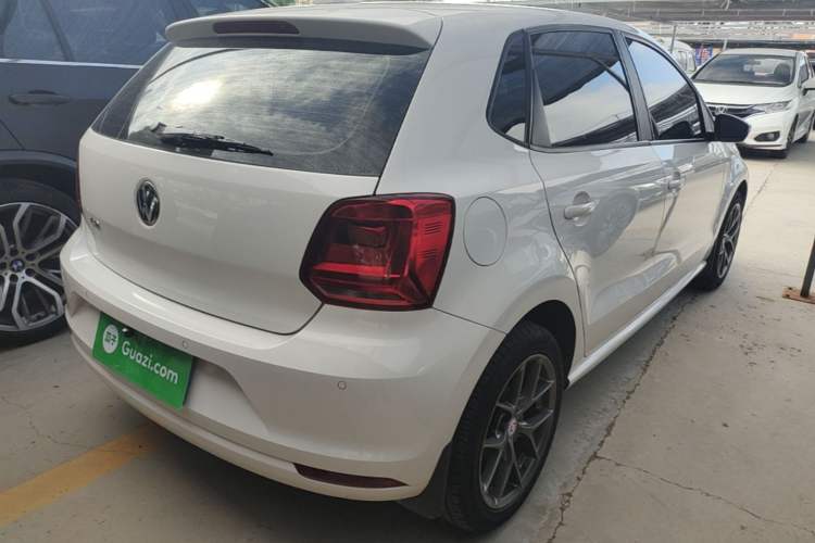 Used Volkswagen Polo 2016 1.6L Automatic Comfort Model Rear Right 45 Deg