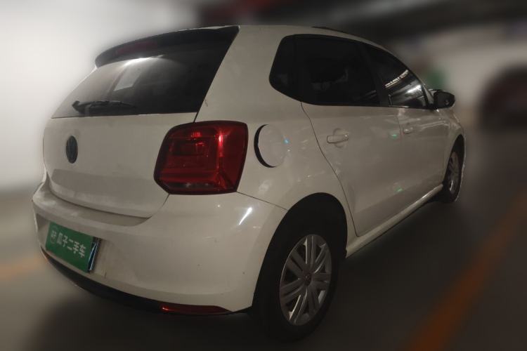 Used Volkswagen Polo 2016 1.4L Manual Fashion Model Rear Right 45 Deg