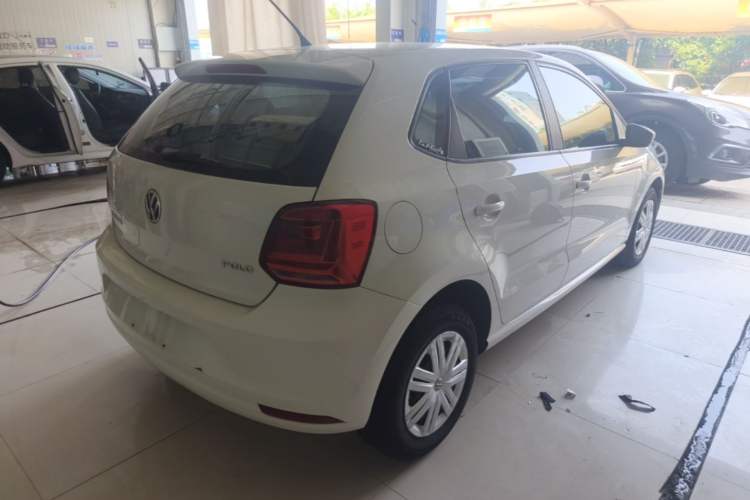 Used Volkswagen Polo 2016 1.4L Automatic Trendy Model Rear Right 45 Deg