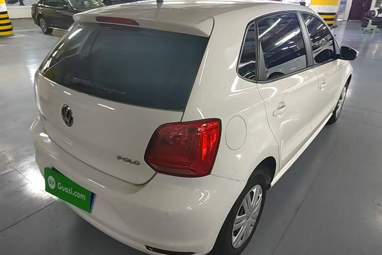 Used Volkswagen Polo 2016 1.4L Automatic Trendy Model Rear Right 45 Deg