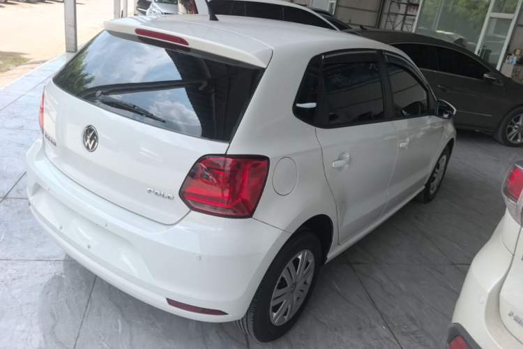 Used Volkswagen Polo 2016 1.4L Manual Fashion Model Rear Right 45 Deg
