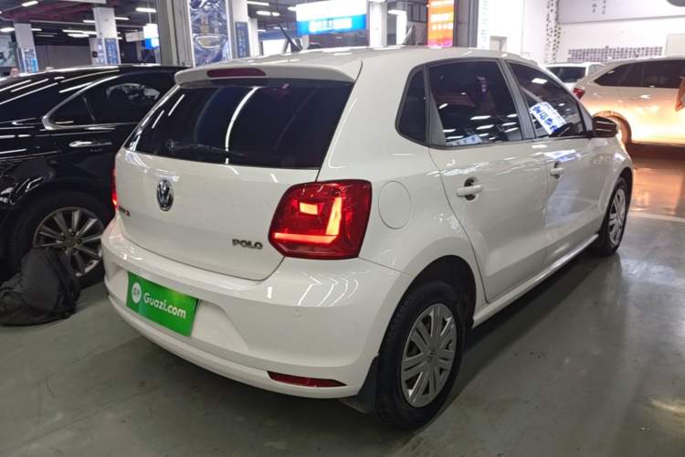 Used Volkswagen Polo 2016 1.4L Manual Fashion Model Rear Right 45 Deg