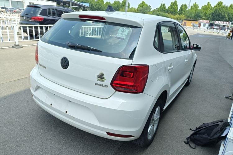 Used Volkswagen Polo 2016 1.4L Manual Fashion Model Rear Right 45 Deg