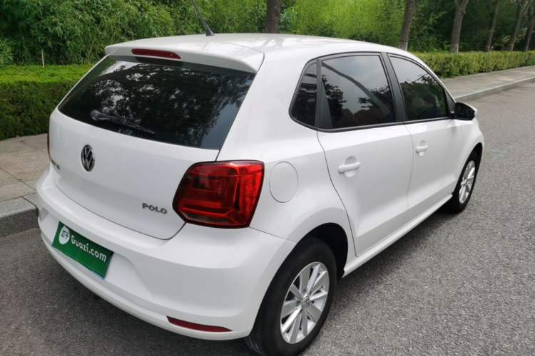 Used Volkswagen Polo 2016 1.4L Manual Fashion Model Rear Right 45 Deg
