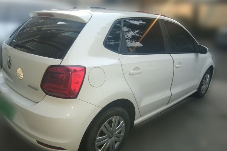 Used Volkswagen Polo 2016 1.4L Manual Fashion Model Rear Right 45 Deg