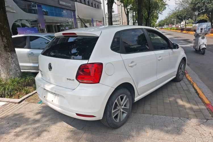 Used Volkswagen Polo 2016 1.4L Manual Fashion Model Rear Right 45 Deg