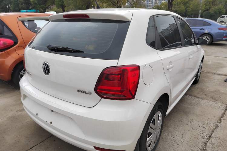 Used Volkswagen Polo 2016 1.4L Automatic Trendy Model Rear Right 45 Deg