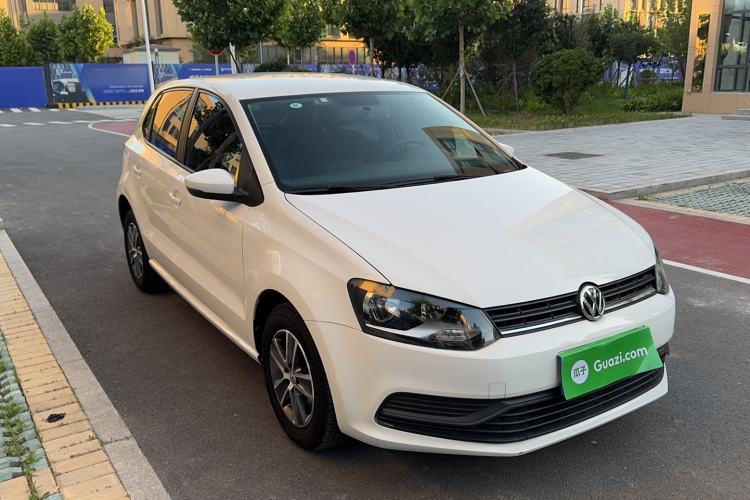 Used Volkswagen Polo 2016 1.4L Manual Fashion Model Rear Right 45 Deg