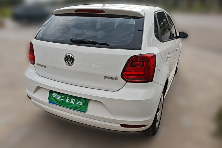 Used Volkswagen Polo 2016 1.4L Manual Fashion Model Rear Right 45 Deg