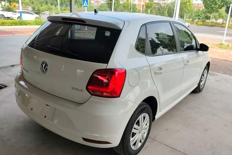 Used Volkswagen Polo 2016 1.4L Automatic Trendy Model Rear Right 45 Deg