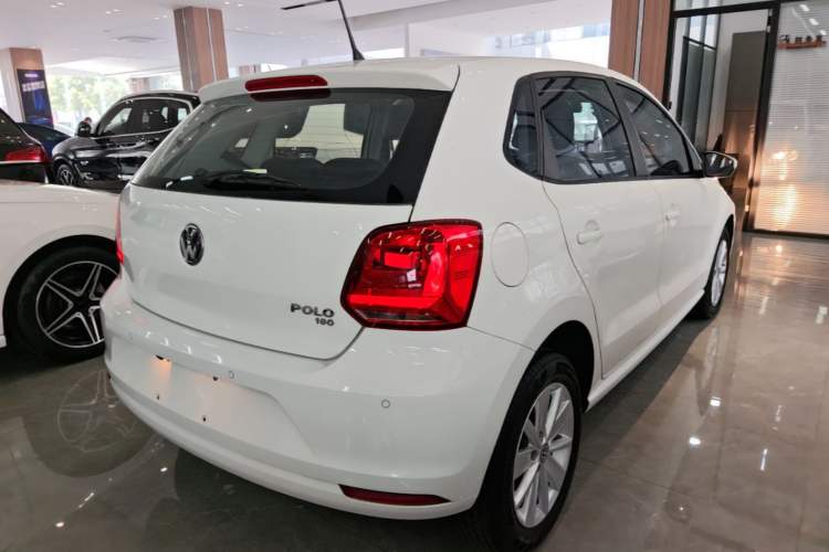 Used Volkswagen Polo 2016 1.6L Automatic Comfort Model Rear Right 45 Deg