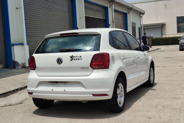 Used Volkswagen Polo 2016 1.4L Manual Fashion Model Rear Right 45 Deg