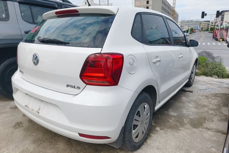 Used Volkswagen Polo 2016 1.4L Manual Fashion Model Rear Right 45 Deg