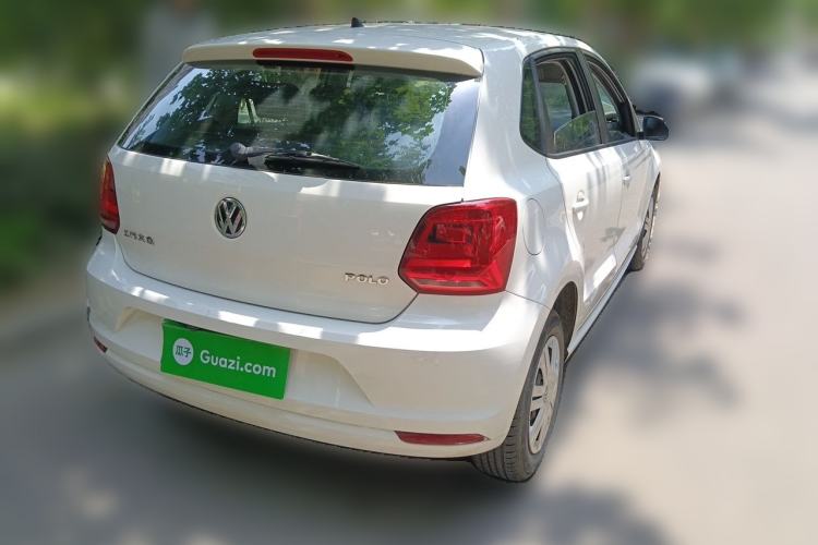 Used Volkswagen Polo 2016 1.4L Manual Fashion Model Rear Right 45 Deg