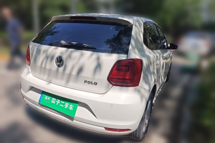 Used Volkswagen Polo 2016 1.4L Manual Fashion Model Rear Right 45 Deg