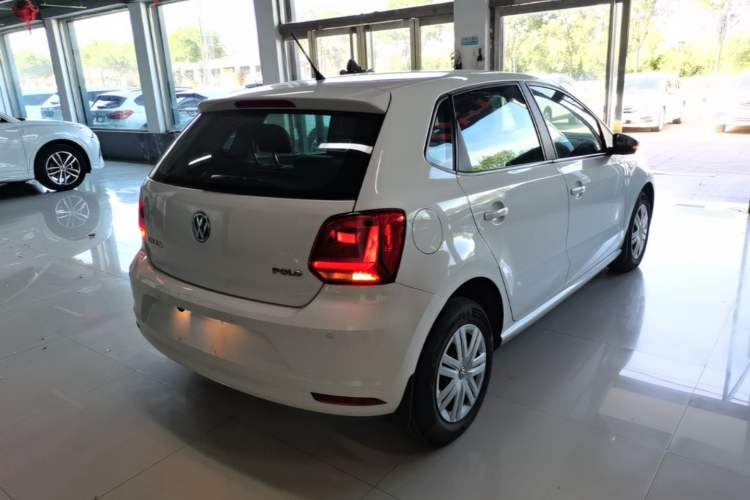 Used Volkswagen Polo 2016 1.4L Automatic Trendy Model Rear Right 45 Deg