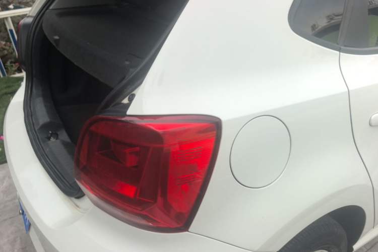 Used Volkswagen Polo 2016 1.4L Automatic Trendy Model Rear Right 45 Deg