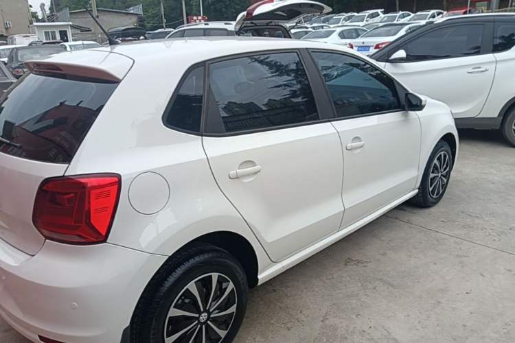 Used Volkswagen Polo 2016 1.4L Manual Fashion Model Rear Right 45 Deg