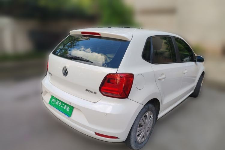 Used Volkswagen Polo 2016 1.4L Manual Fashion Model Rear Right 45 Deg