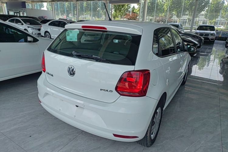 Used Volkswagen Polo 2016 1.4L Manual Fashion Model Rear Right 45 Deg