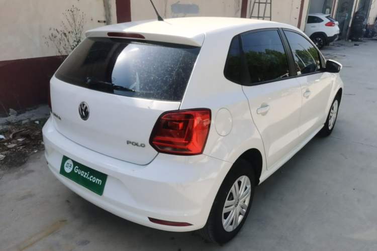 Used Volkswagen Polo 2016 1.4L Manual Fashion Model Rear Right 45 Deg
