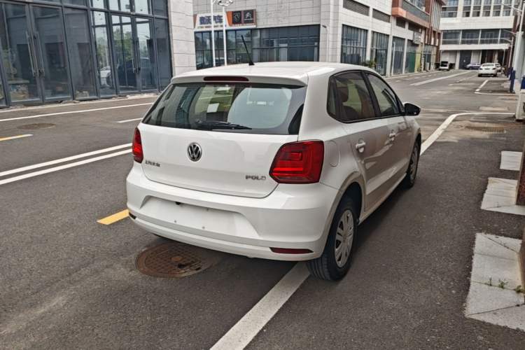 Used Volkswagen Polo 2016 1.4L Manual Fashion Model Rear Right 45 Deg