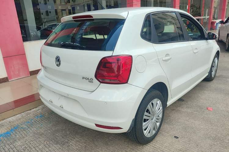 Used Volkswagen Polo 2016 1.6L Automatic Comfort Model Rear Right 45 Deg