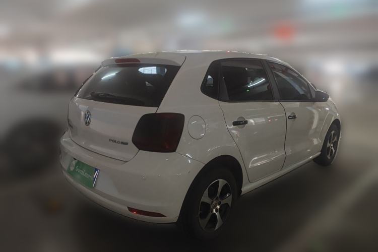 Used Volkswagen Polo 2016 1.4L Manual Fashion Model Rear Right 45 Deg