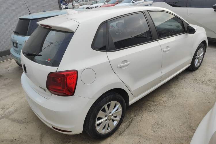 Used Volkswagen Polo 2016 1.6L Automatic Comfort Model Rear Right 45 Deg