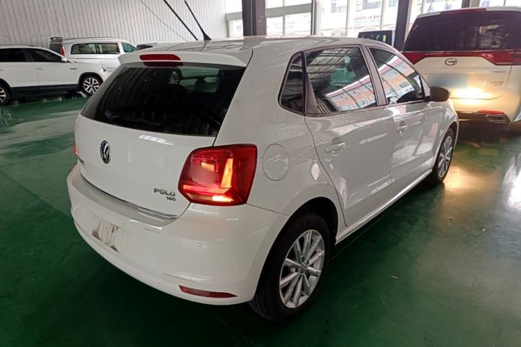 Used Volkswagen Polo 2016 1.6L Automatic Luxury Model Rear Right 45 Deg