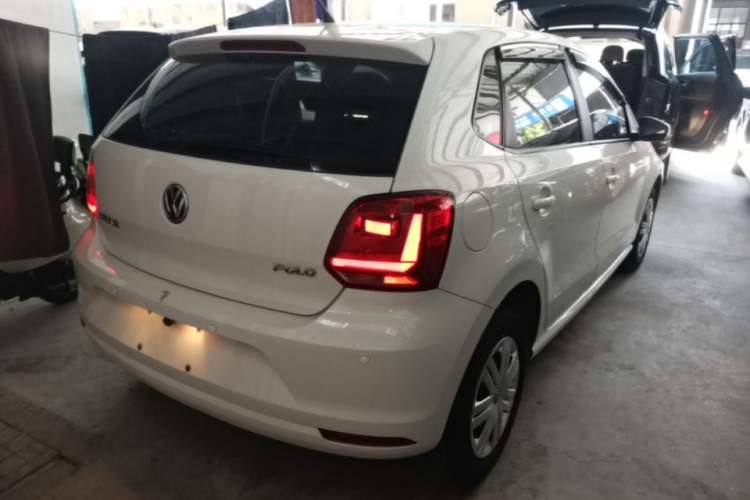 Used Volkswagen Polo 2016 1.4L Automatic Trendy Model Rear Right 45 Deg