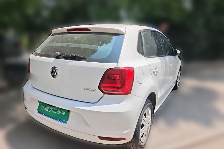 Used Volkswagen Polo 2016 1.4L Manual Fashion Model Rear Right 45 Deg