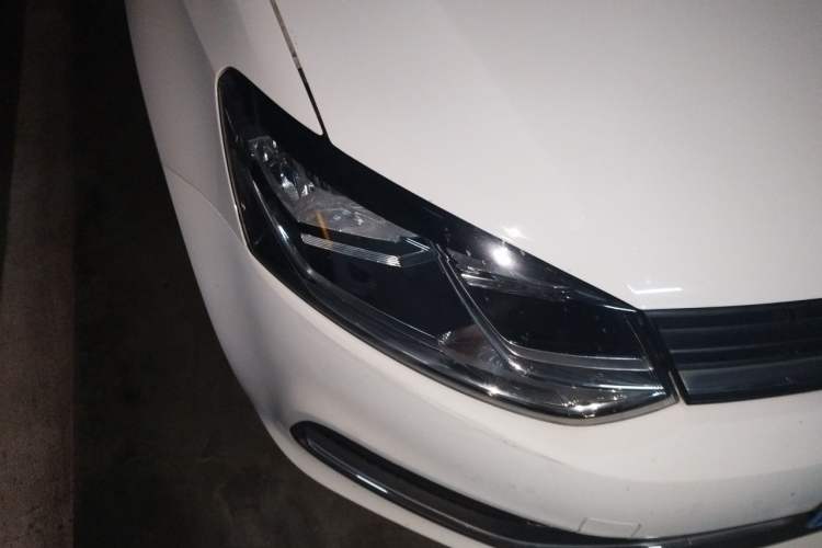 Used Volkswagen Polo 2016 1.6L Automatic Comfort Model Right Front Headlight