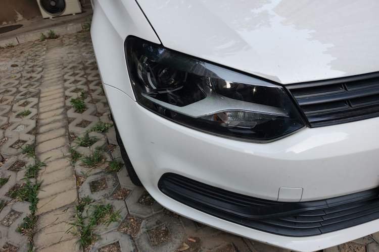 Used Volkswagen Polo 2016 1.4L Automatic Trendy Model Right Front Headlight