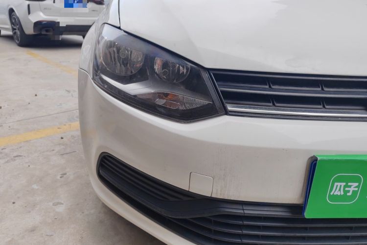 Used Volkswagen Polo 2016 1.4L Automatic Trendy Model Right Front Headlight