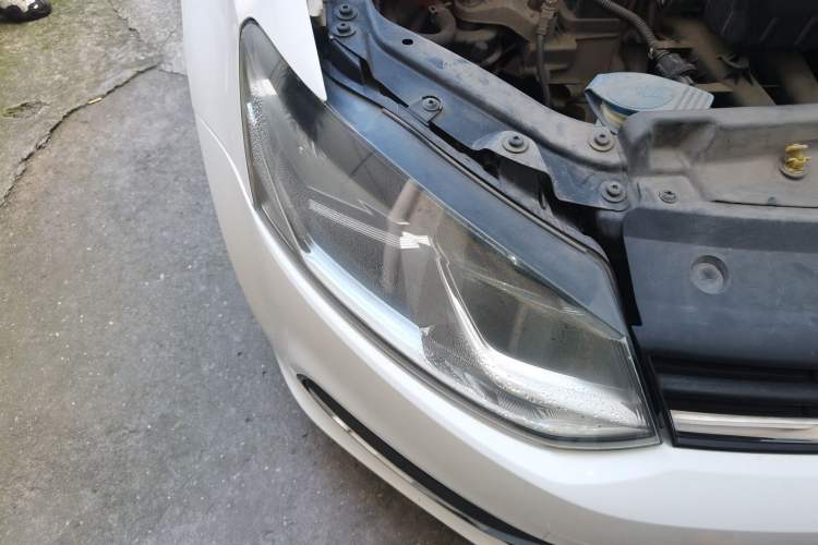 Used Volkswagen Polo 2016 1.6L Automatic Comfort Model Right Front Headlight