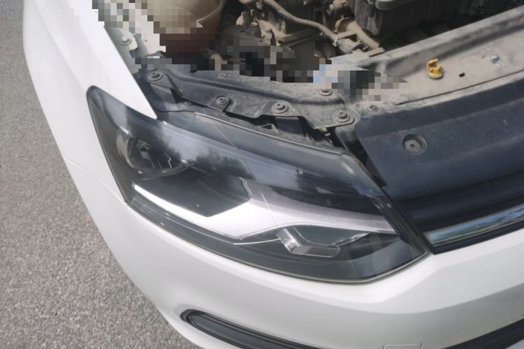 Used Volkswagen Polo 2016 1.4L Manual Fashion Model Right Front Headlight