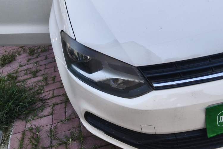 Used Volkswagen Polo 2016 1.4L Automatic Trendy Model Right Front Headlight