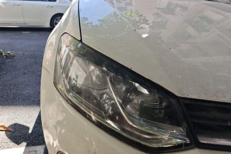 Used Volkswagen Polo 2016 1.6L Automatic Comfort Model Right Front Headlight