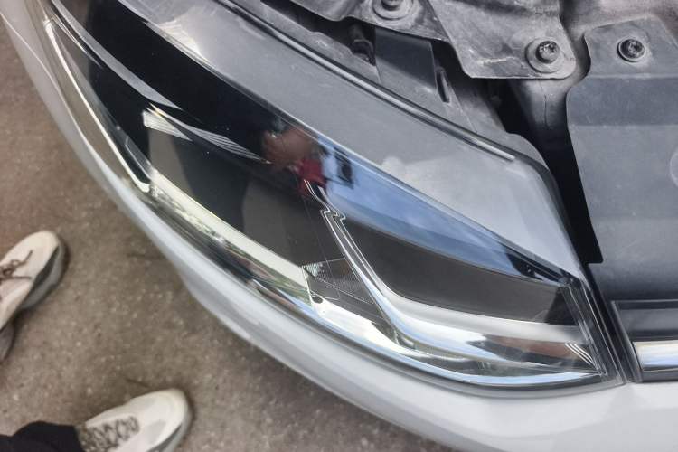 Used Volkswagen Polo 2016 1.6L Automatic Comfort Model Right Front Headlight