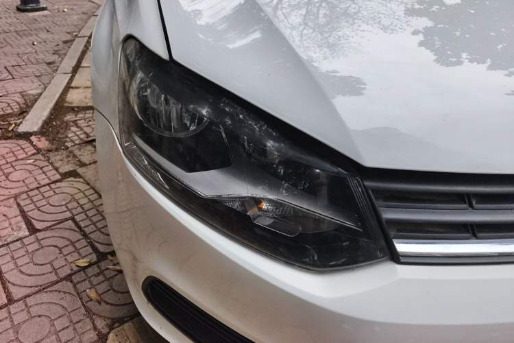 Used Volkswagen Polo 2016 1.4L Automatic Trendy Model Right Front Headlight