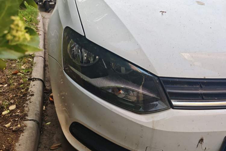 Used Volkswagen Polo 2016 1.4L Automatic Trendy Model Right Front Headlight