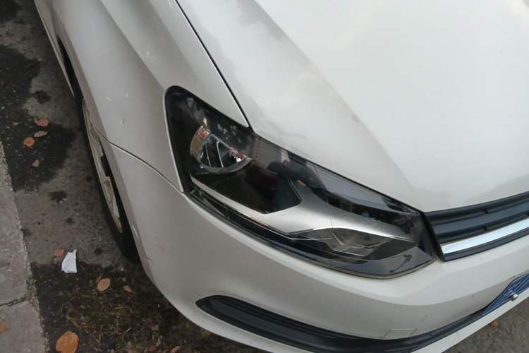 Used Volkswagen Polo 2016 1.4L Manual Fashion Model Right Front Headlight